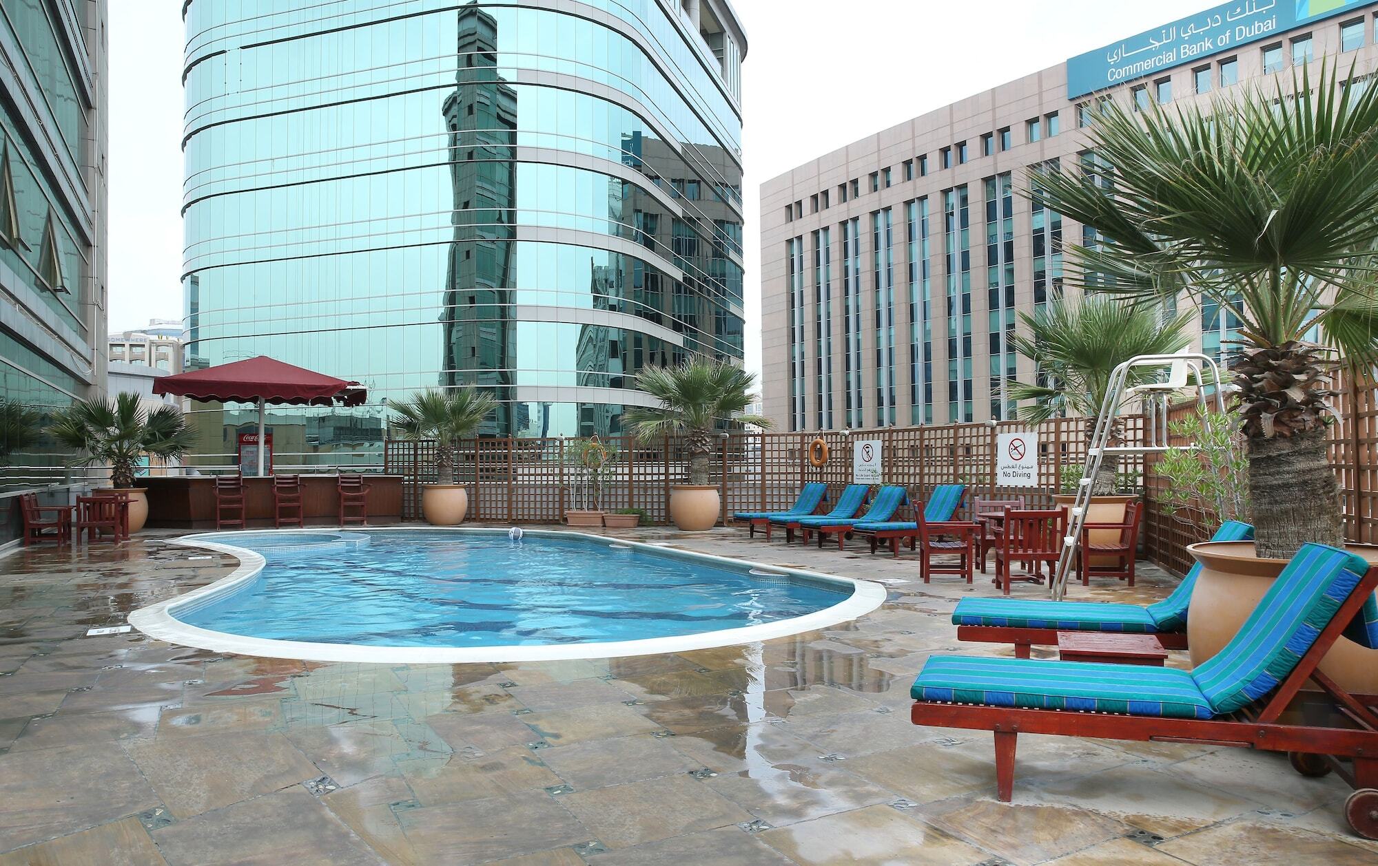 City Seasons Suites Dubai Exterior photo